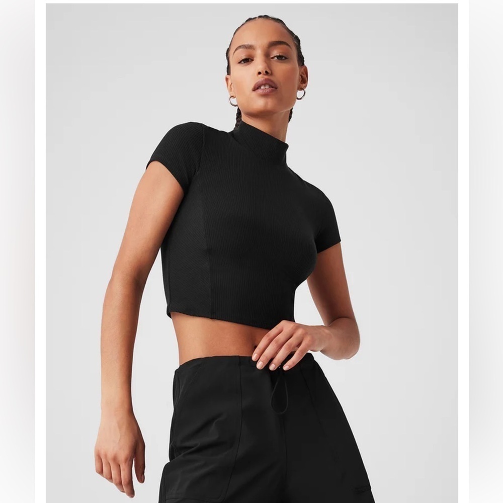 Alo Yoga Wellness Rib Mock Neck Polished Short Sleeve! NWT! - Picture 4 of 8